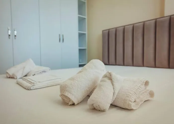Apartment Luxury At Myslym Shyri